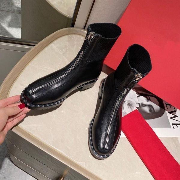 boots 2021 genuine leather ankle woman rivet decora motorcyle round toes square heels botas mujer, Black
boots 2021 genuine leather ankle woman rivet decora motorcyle round toes square heels botas mujer, Black