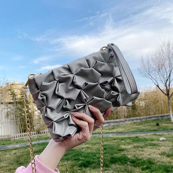 evening bags fashion exquisite clutch shoulder retro casual women's wallet female designer solid color chain handbags for women 2021
evening bags fashion exquisite clutch shoulder retro casual women's wallet female designer solid color chain handbags for women 2021