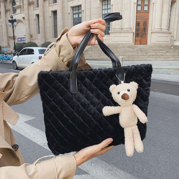 evening bags autumn winter trend single shoulder plush fashion handbag solid color capacity tote bag designer lady
evening bags autumn winter trend single shoulder plush fashion handbag solid color capacity tote bag designer lady
