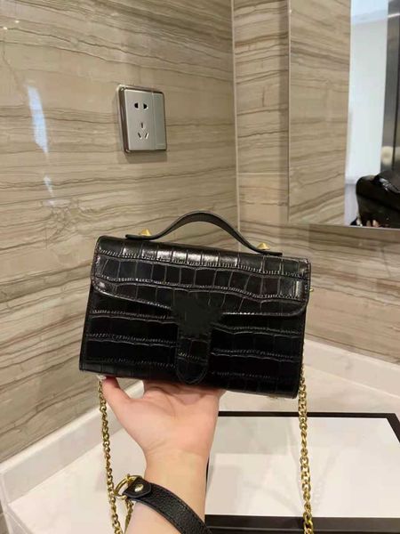 female luxury designer bags 2021 fashion postman bag embossed leather one shoulder shopping wallet chain exquisite lock handbag 937
female luxury designer bags 2021 fashion postman bag embossed leather one shoulder shopping wallet chain exquisite lock handbag 937