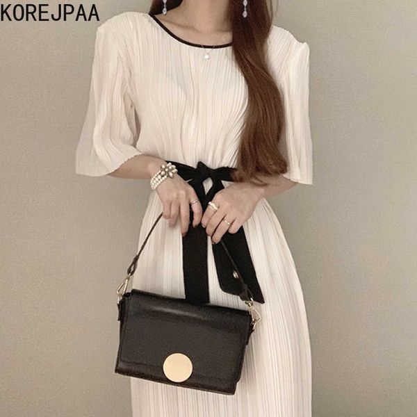 korejpaa women dress summer korean chic french temperament round neck trim contrast color folds pits design strap vestidos 210526, Black;gray
korejpaa women dress summer korean chic french temperament round neck trim contrast color folds pits design strap vestidos 210526, Black;gray