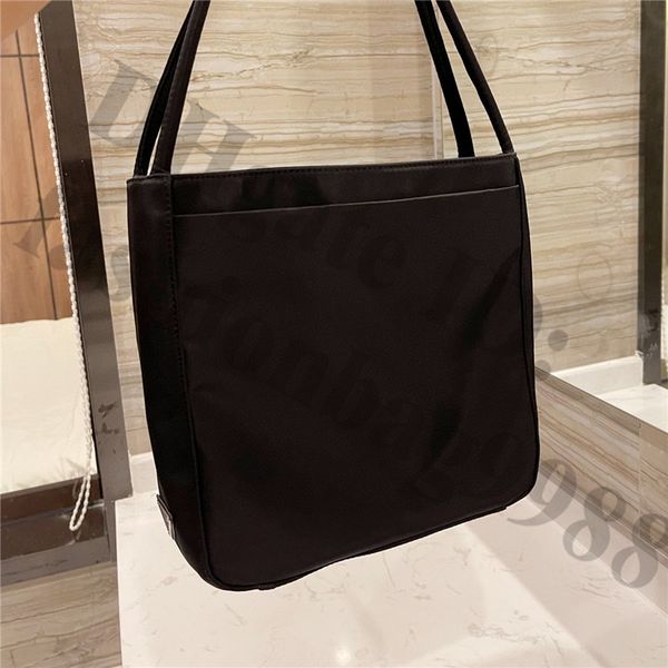luxury designers black armpit shoulder bags women casual totes fashion woman brand m size 26x27cm girls popular shop tote famous style summe
luxury designers black armpit shoulder bags women casual totes fashion woman brand m size 26x27cm girls popular shop tote famous style summe