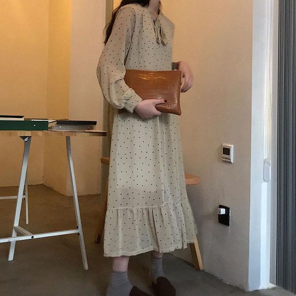 casual dresses autumn summer vestidos polka dot long sleeve ruffles vintage chiffon bow tied belt dress fashion brand women clothing korean, Black;gray
casual dresses autumn summer vestidos polka dot long sleeve ruffles vintage chiffon bow tied belt dress fashion brand women clothing korean, Black;gray