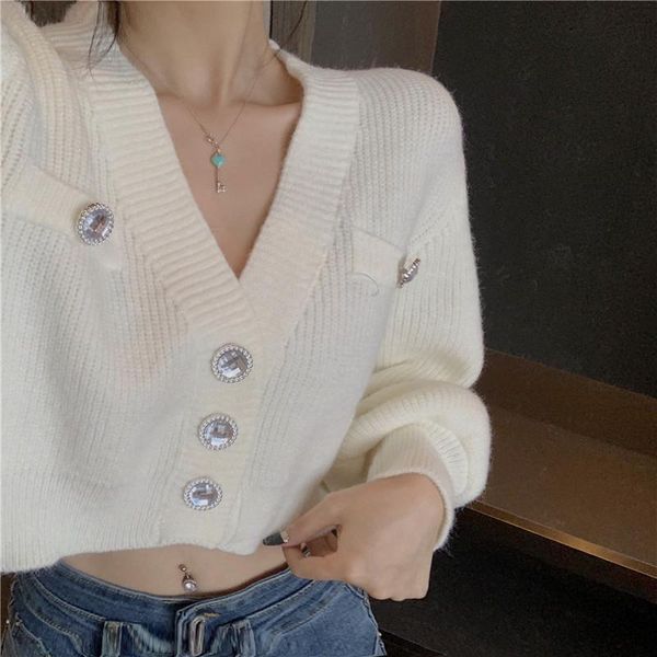 women's knits & tees v-neck short knitted cardigan women's 2021 autumn casual white soft warm sweater
women's knits & tees v-neck short knitted cardigan women's 2021 autumn casual white soft warm sweater