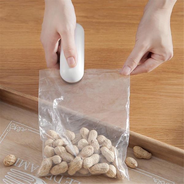 professional hand tool sets heat sealer clip package sealing snack food bag mini plastic vacuum machine electric kitchen clamp gadget cuisin
professional hand tool sets heat sealer clip package sealing snack food bag mini plastic vacuum machine electric kitchen clamp gadget cuisin
