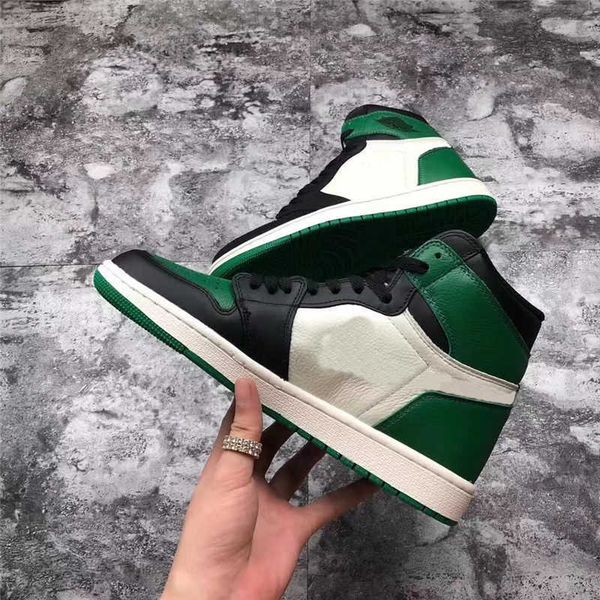 authentic 1 pine green court purple man women athletic shoes black 575441-501 575441-302 sports retro sneakers with og box, White;red
authentic 1 pine green court purple man women athletic shoes black 575441-501 575441-302 sports retro sneakers with og box, White;red