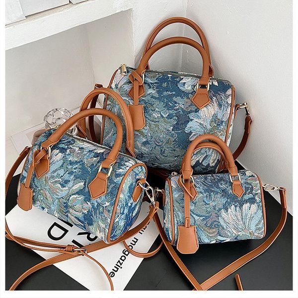 design bag summer street trend leisure and comfortable round small single shoulder oblique cross foreign style
design bag summer street trend leisure and comfortable round small single shoulder oblique cross foreign style
