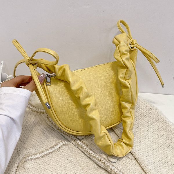 summer fashion bag ins 2021 female trendy net texture messenger shoulder simple new red western style small cochi
summer fashion bag ins 2021 female trendy net texture messenger shoulder simple new red western style small cochi