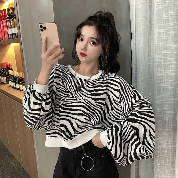 winter casual korean ulzzang short leopard print fashion large size loose female vintage long-sleeved ins hooded sweatshirt 210608, Black
winter casual korean ulzzang short leopard print fashion large size loose female vintage long-sleeved ins hooded sweatshirt 210608, Black
