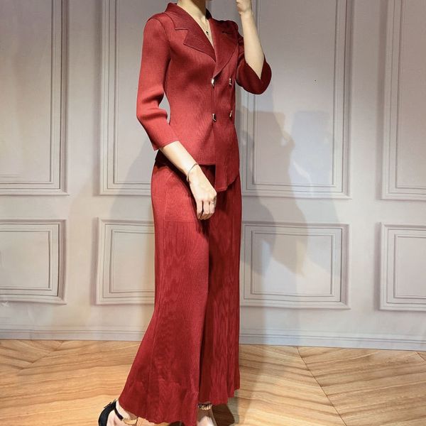 dresses miyake fold half sleeve double breasted irregular coat + wide-legged pants two-piece suit, White
dresses miyake fold half sleeve double breasted irregular coat + wide-legged pants two-piece suit, White