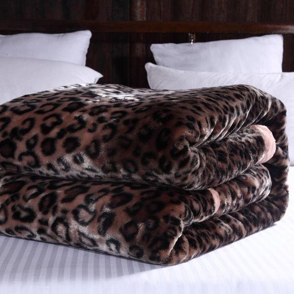 blankets the product in winter comfortable super soft blanket chinese style thickened warm 100% wool felt
blankets the product in winter comfortable super soft blanket chinese style thickened warm 100% wool felt