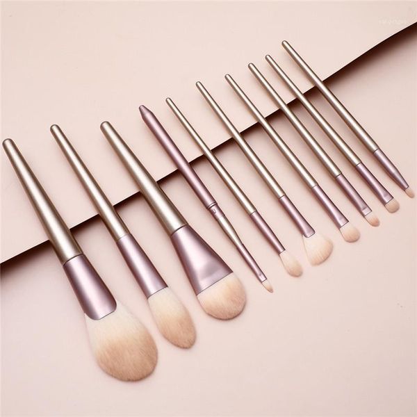 10pcs champagne makeup brushes set foundation powder blush eyeshadow concealer lip eye make up brush beauty tools1
10pcs champagne makeup brushes set foundation powder blush eyeshadow concealer lip eye make up brush beauty tools1