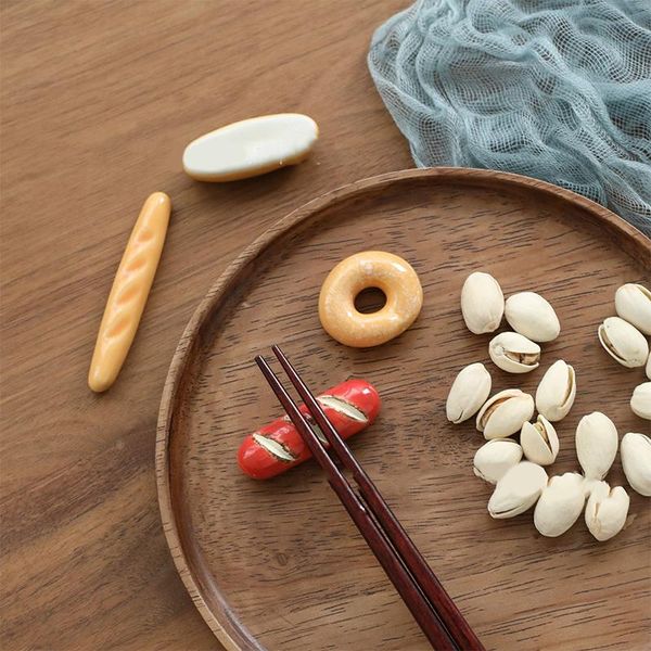 chopsticks nieuwe creatieve mode keuken servies diverse leuke groente vorm keramische eetstokjes houders praktische houder stand
chopsticks nieuwe creatieve mode keuken servies diverse leuke groente vorm keramische eetstokjes houders praktische houder stand