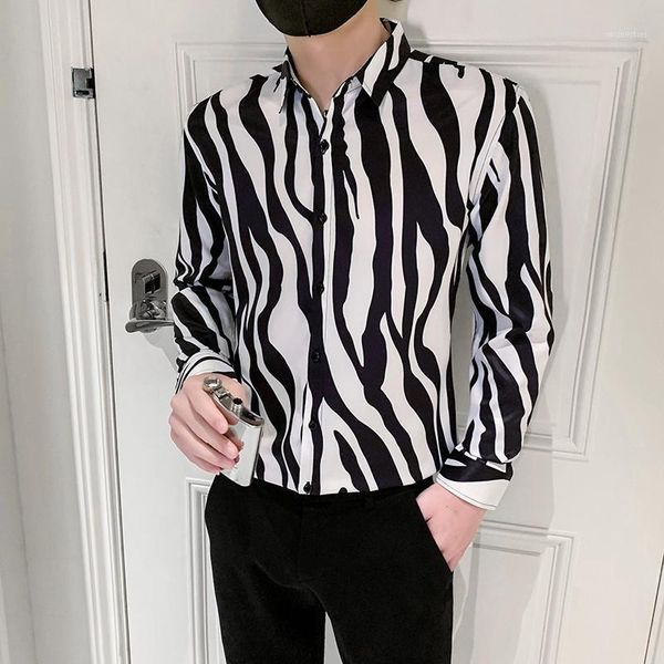 men's casual shirts streetwear long sleeve stripes shirt slim fit male printed ropa hombre social turn-neck tuxedo camisas, White;black
men's casual shirts streetwear long sleeve stripes shirt slim fit male printed ropa hombre social turn-neck tuxedo camisas, White;black