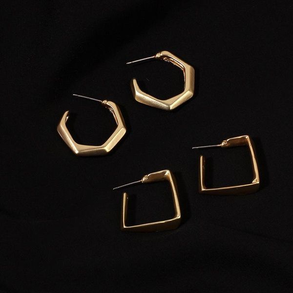 hoop & huggie hexagon square earrings for women gold color geometric shaped metal party jewelry vintage pendientes 2021, Golden;silver
hoop & huggie hexagon square earrings for women gold color geometric shaped metal party jewelry vintage pendientes 2021, Golden;silver
