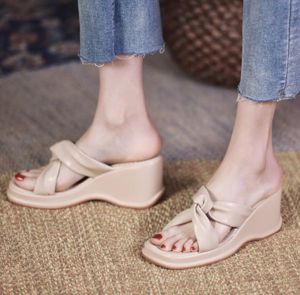 slippers foreign trade sandals women's 2021 summer shoes small fresh leisure lazy, Black
slippers foreign trade sandals women's 2021 summer shoes small fresh leisure lazy, Black