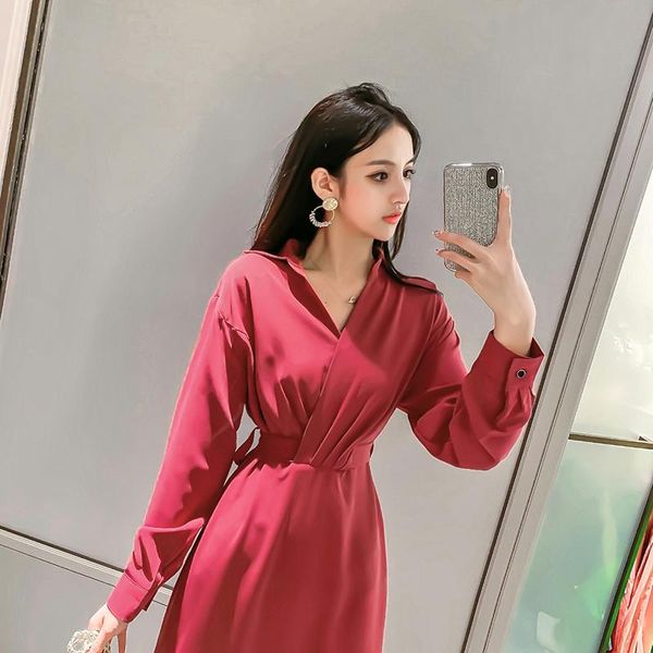 casual dresses 2021 the spring women pleated dress long sleeve v-neck vintage korean fashion elegant ladies party maxi clothes, Black;gray 
casual dresses 2021 the spring women pleated dress long sleeve v-neck vintage korean fashion elegant ladies party maxi clothes, Black;gray