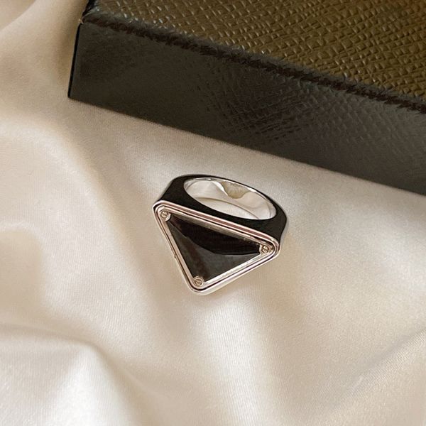 women triangle designers rings luxurys brands womens mens silver ring letter ring for lady lovers gift designer jewelry size 678 2222211xs
women triangle designers rings luxurys brands womens mens silver ring letter ring for lady lovers gift designer jewelry size 678 2222211xs