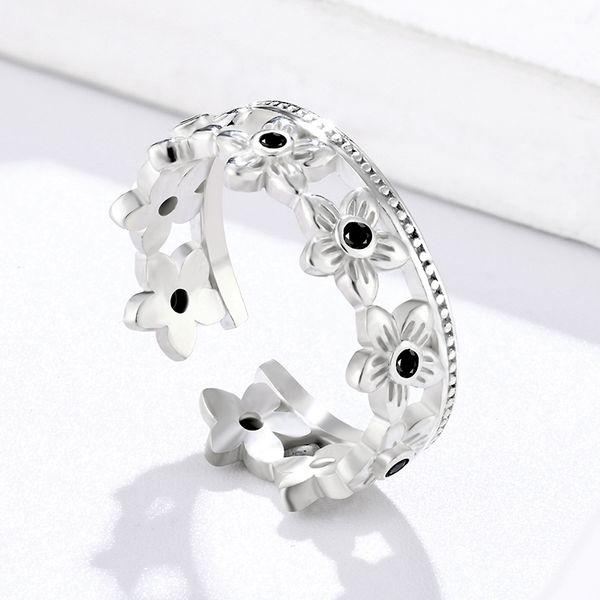 925 sterling silver five leaf flower rings cuff retro korean style ins wedding engagement women jewelry for lady gift with flannel bag
925 sterling silver five leaf flower rings cuff retro korean style ins wedding engagement women jewelry for lady gift with flannel bag