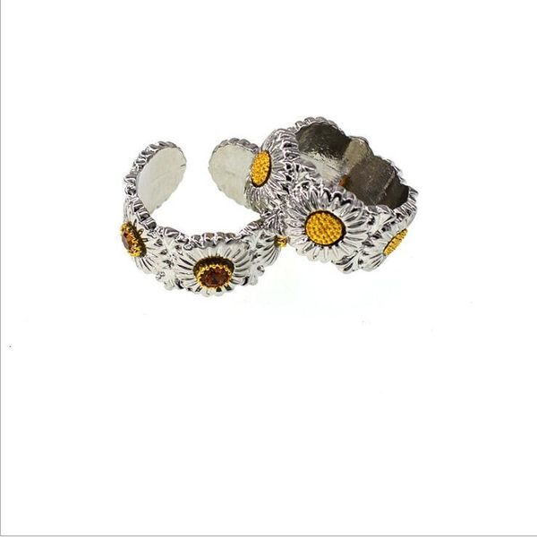 cluster rings retro ins with the same paragraph small daisy flower ring adjustable personality men and women trend opening, Golden;silver
cluster rings retro ins with the same paragraph small daisy flower ring adjustable personality men and women trend opening, Golden;silver