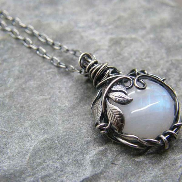 chains fashion leaves moonstone pendant necklace silver color charm chain necklaces for women party wedding jewelry statement
chains fashion leaves moonstone pendant necklace silver color charm chain necklaces for women party wedding jewelry statement
