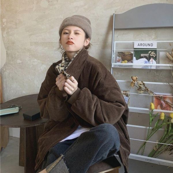 women's jackets 2021 winter leopard patchwork women coat corduroy warm loose casual jacket female outwear elegant, Black;brown
women's jackets 2021 winter leopard patchwork women coat corduroy warm loose casual jacket female outwear elegant, Black;brown