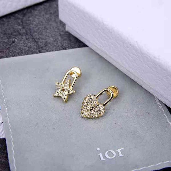 factory specials lock love five pointed star asymmetric earrings 2021 new fashion temperament 925 silver needle earrings
factory specials lock love five pointed star asymmetric earrings 2021 new fashion temperament 925 silver needle earrings