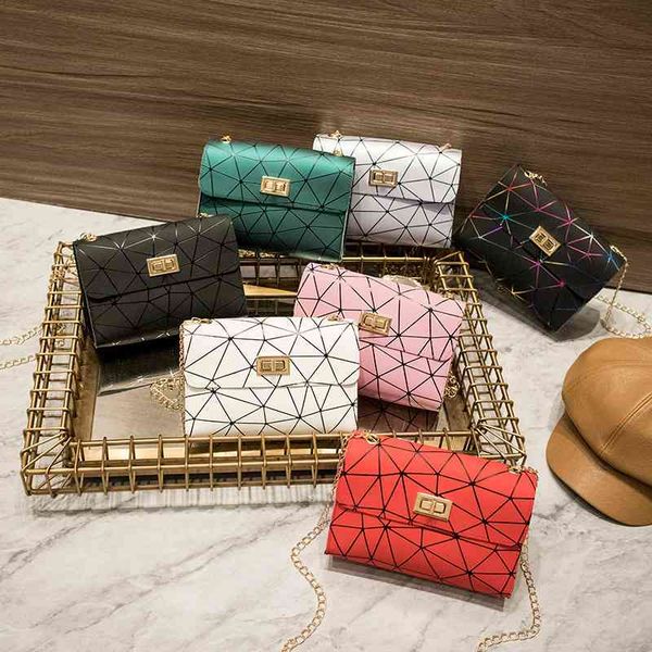 wallet korean version 2021 spring and summer geometric rhombic lock chain small square bag single shoulder messenger mobile phone zero, Red;black
wallet korean version 2021 spring and summer geometric rhombic lock chain small square bag single shoulder messenger mobile phone zero, Red;black