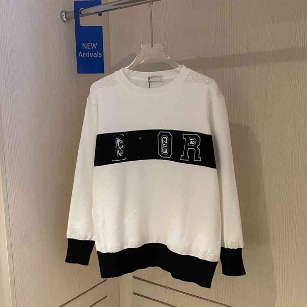 design clothing home 2021 early autumn new college style letter embroidery round neck casual loose long sleeve women's sweater, White;black
design clothing home 2021 early autumn new college style letter embroidery round neck casual loose long sleeve women's sweater, White;black