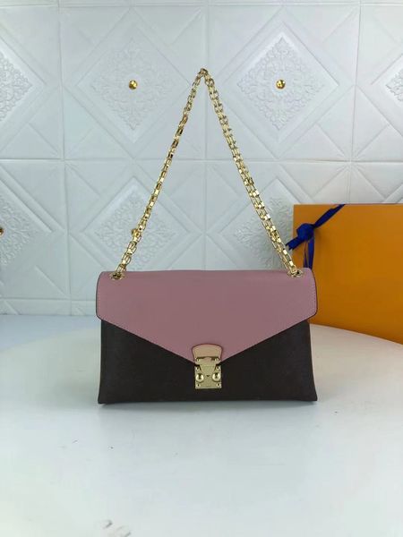 2021 luxurys designers bags messenger bag men women totes fashion vintage printing letter shoulder classic crossbody 41200-5
2021 luxurys designers bags messenger bag men women totes fashion vintage printing letter shoulder classic crossbody 41200-5