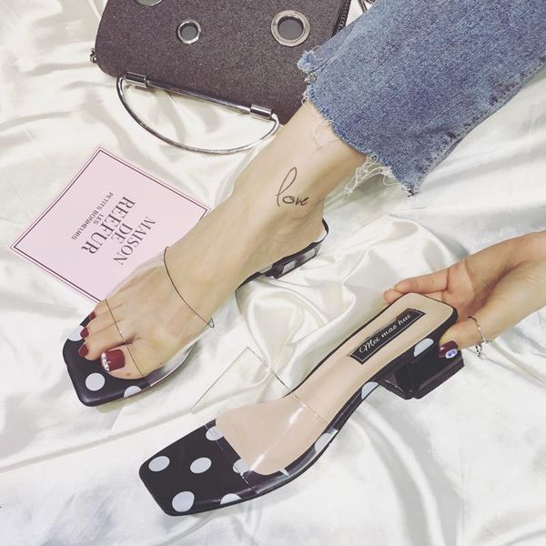 slippers the female summer outside wears in with wave point cold drag side black and white dot comfortable transparent shoes
slippers the female summer outside wears in with wave point cold drag side black and white dot comfortable transparent shoes