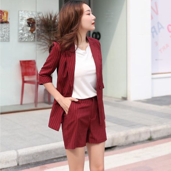 fashion women blazer suits double breasted striped shorts pants set office ladies two-piece sets 210421, White
fashion women blazer suits double breasted striped shorts pants set office ladies two-piece sets 210421, White