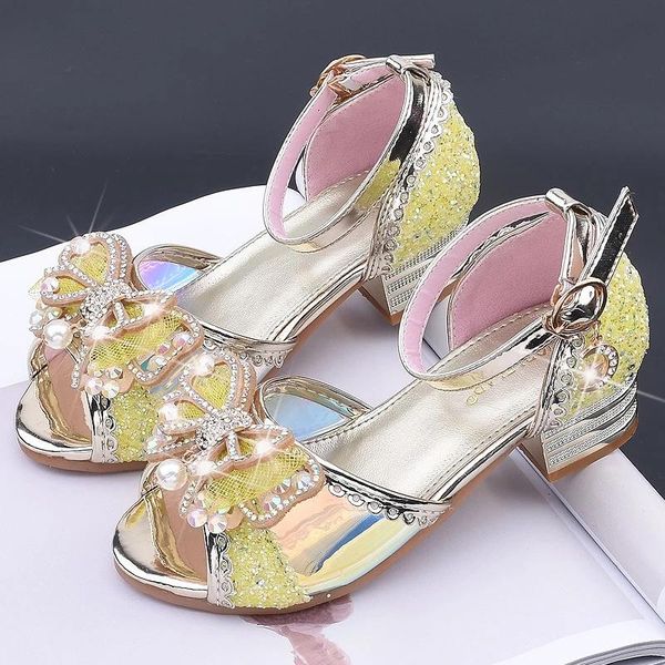 classic girls sandals with heel fashion crystal shiny glitter shoes children princess bowtie pearl dancing, Black;red
classic girls sandals with heel fashion crystal shiny glitter shoes children princess bowtie pearl dancing, Black;red