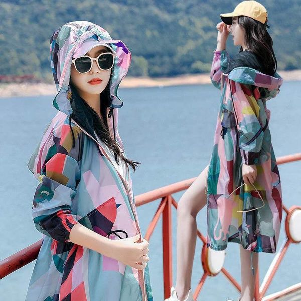 camouflage sunscreen clothing women mid-length 2021 summer anti-ultraviolet breathable jacket femme hooded trench women's swimwear, White;black
camouflage sunscreen clothing women mid-length 2021 summer anti-ultraviolet breathable jacket femme hooded trench women's swimwear, White;black