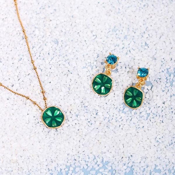 simple elegant women accessories vintage cute green round pendant flower necklaces female party jewelry good gift, Silver
simple elegant women accessories vintage cute green round pendant flower necklaces female party jewelry good gift, Silver
