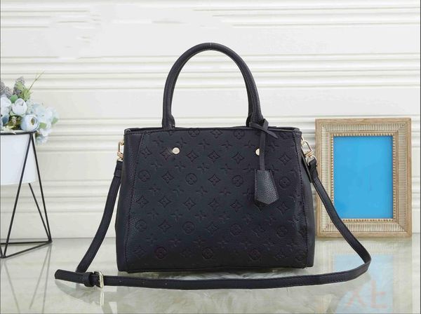 evening bag ladies luxury soft leather tote bag messenger bag 2021 large-capacity shopping brand design handbag
evening bag ladies luxury soft leather tote bag messenger bag 2021 large-capacity shopping brand design handbag