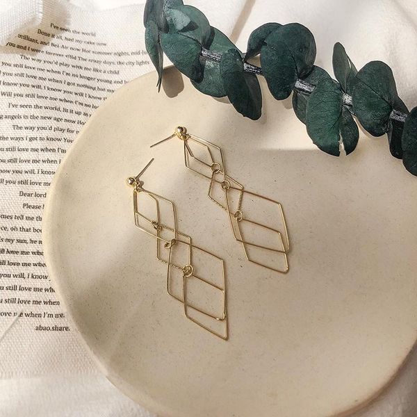 hoop & huggie geometric diamond 2021 south korea dongdaemun face slimming internet influencer long generous earrings, Golden;silver
hoop & huggie geometric diamond 2021 south korea dongdaemun face slimming internet influencer long generous earrings, Golden;silver