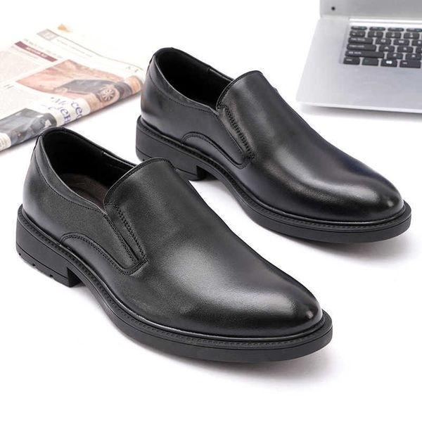 leather men's business dress breathable leisure soft sole middle-aged and elderly dad leather shoes are, Black
leather men's business dress breathable leisure soft sole middle-aged and elderly dad leather shoes are, Black