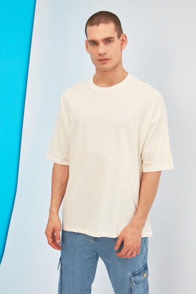 men's t-shirts trendyol men oversize bike collar short sleeve printed t-shirt tmnss21ts1796, White;black
men's t-shirts trendyol men oversize bike collar short sleeve printed t-shirt tmnss21ts1796, White;black