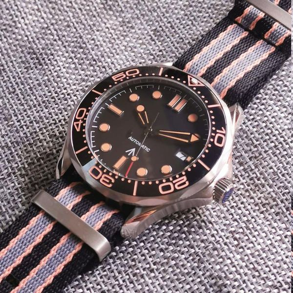 wristwatches 41mm automatic men's watch nh35/miyota 8215 movement black dial sapphire glass orange index nato strap date ceramic bezel, Slivery;brown
wristwatches 41mm automatic men's watch nh35/miyota 8215 movement black dial sapphire glass orange index nato strap date ceramic bezel, Slivery;brown