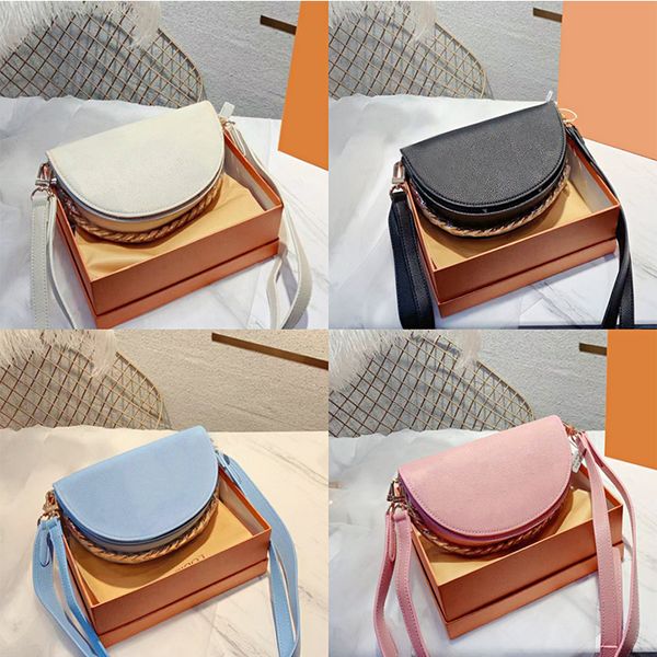 wholesale fashion woman chain shoulder bag leather famous r ladies weekend mini luxury one-shoulder personality cross-body bag
wholesale fashion woman chain shoulder bag leather famous r ladies weekend mini luxury one-shoulder personality cross-body bag