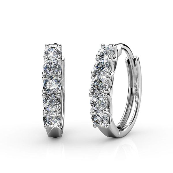 hoop & huggie cocom jewellery clear stone mini queen ring earrings with crystals from austria classic ear jewelry for women, Golden;silver
hoop & huggie cocom jewellery clear stone mini queen ring earrings with crystals from austria classic ear jewelry for women, Golden;silver