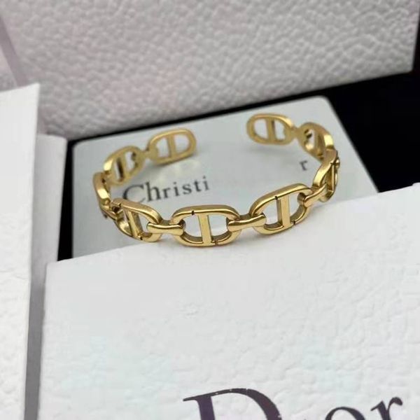 design jewelry 2021 new fashion bracelet women's net red high version classic bracelet women, Black
design jewelry 2021 new fashion bracelet women's net red high version classic bracelet women, Black