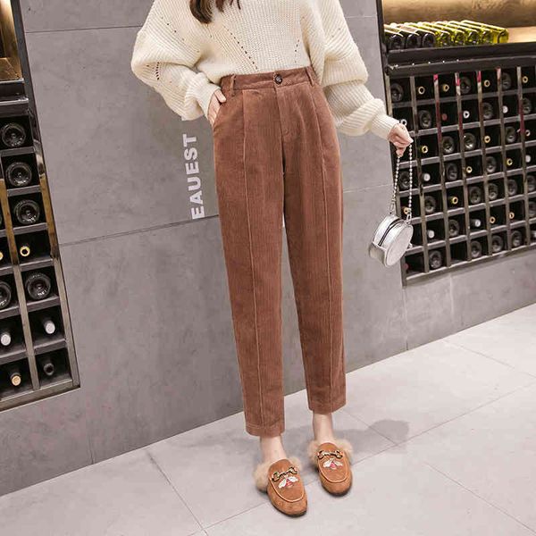 women corduroy pants autumn winter fashion vintage casual warm plus size trouser loose harem pant pantalon 5xl 210423, Black;white
women corduroy pants autumn winter fashion vintage casual warm plus size trouser loose harem pant pantalon 5xl 210423, Black;white
