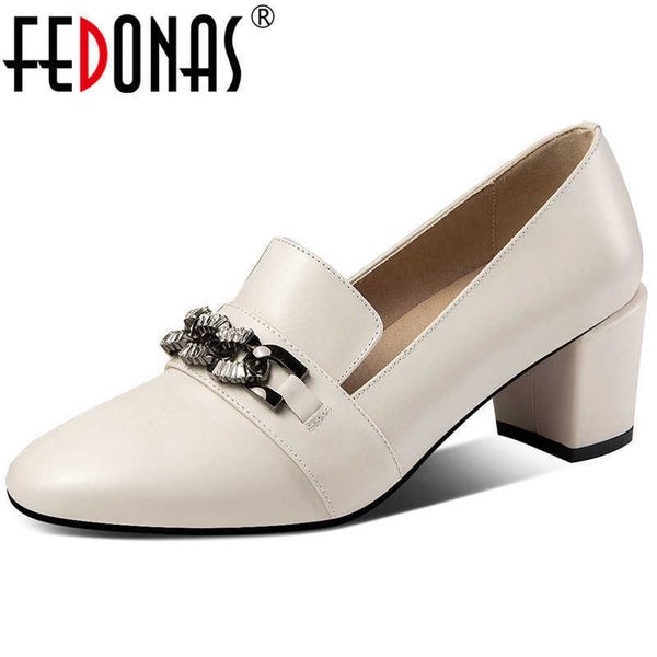 classic design metal decoration women shoes spring summer chunky heels pumps fashion genuine leather woman 210528, Black
classic design metal decoration women shoes spring summer chunky heels pumps fashion genuine leather woman 210528, Black
