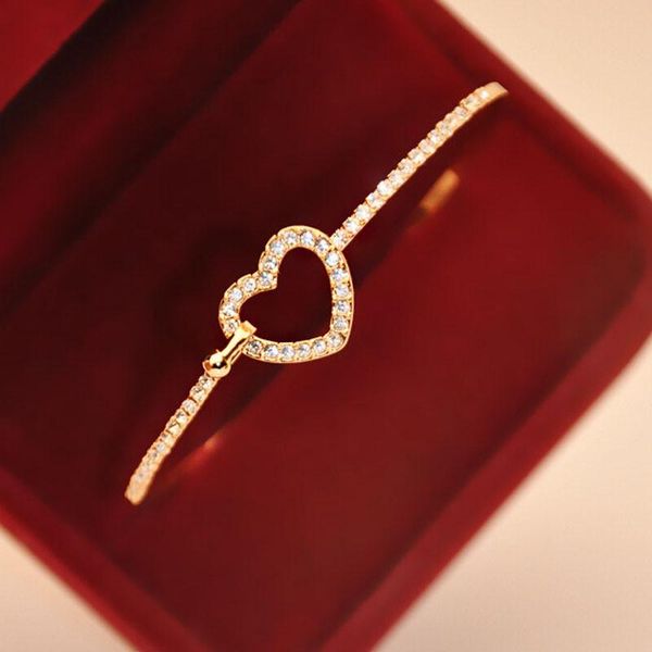 bangle 2021 fashion style gold rhinestone love heart cuff bracelet jewelry for women gift mujer pulseras, Black
bangle 2021 fashion style gold rhinestone love heart cuff bracelet jewelry for women gift mujer pulseras, Black
