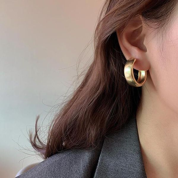 hoop & huggie korean fashion earrings large geometric big round for women wedding party jewelry 2021 trendy kolczyki brincos, Golden;silver
hoop & huggie korean fashion earrings large geometric big round for women wedding party jewelry 2021 trendy kolczyki brincos, Golden;silver