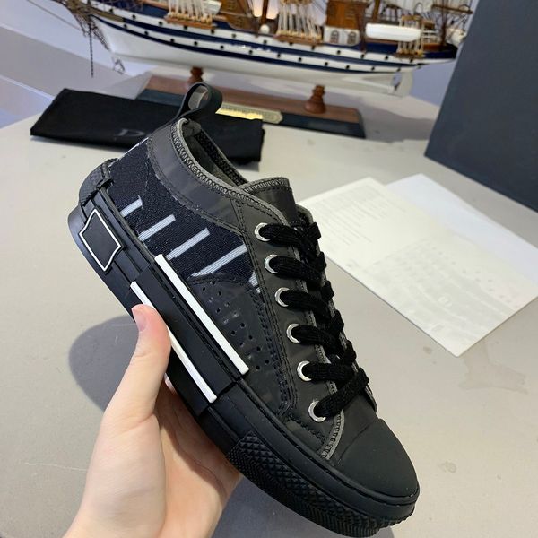 men casual shoe real leather sneakers loafers lace up low women luxurys designers shoes man with box size 35-45, Black
men casual shoe real leather sneakers loafers lace up low women luxurys designers shoes man with box size 35-45, Black