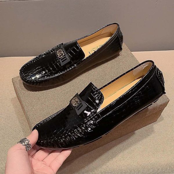leather soft sole leather shoes new fashion all-match selling casual shoes factory direct sales (with box), Red;white
leather soft sole leather shoes new fashion all-match selling casual shoes factory direct sales (with box), Red;white