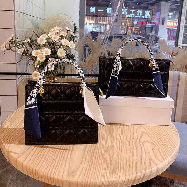female bags luxury designer totes 2021 rhombus handbag dr small square bags star with the same classic shoulder bag
female bags luxury designer totes 2021 rhombus handbag dr small square bags star with the same classic shoulder bag